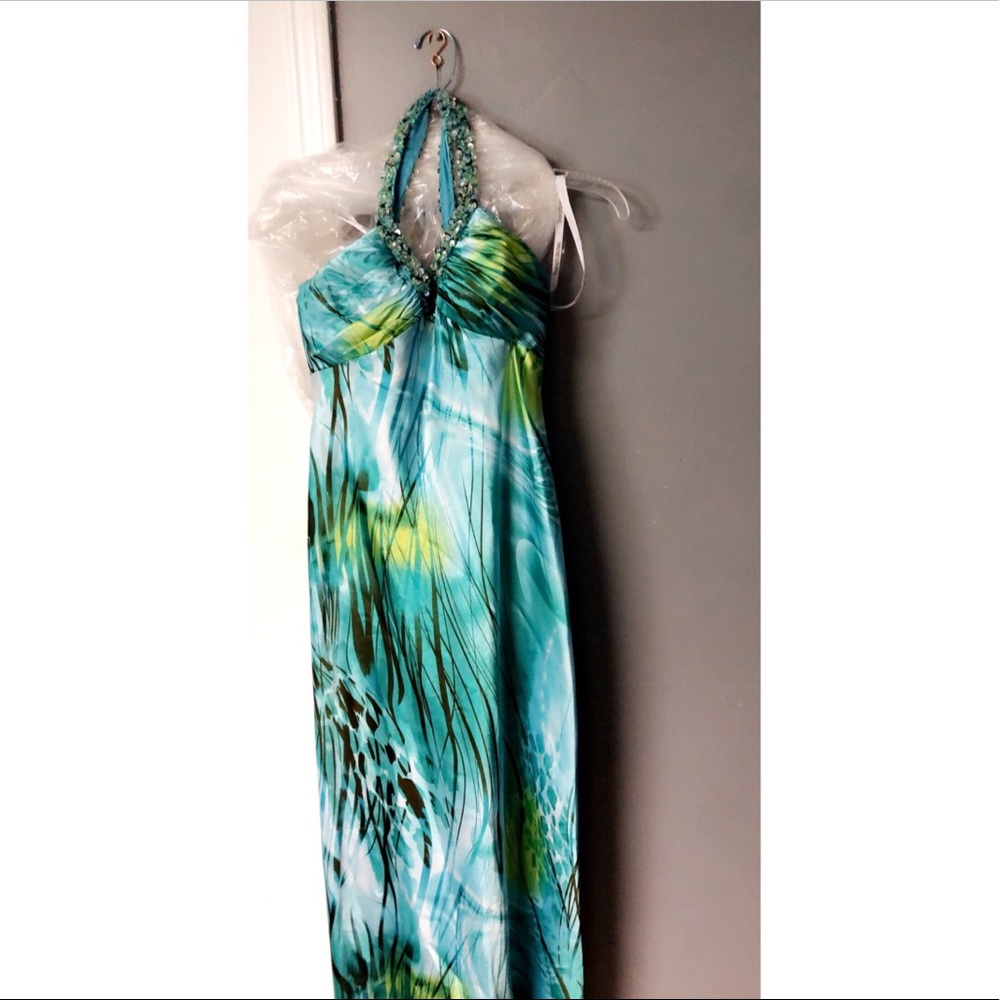 Size 6 David’s Bridal dress